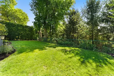 7 Lenox Place, Scarsdale, NY 10583 - Photo 35