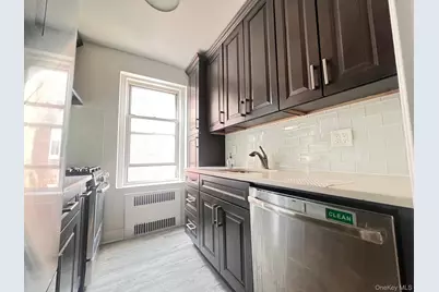 63-109 Saunders St #C14, Rego Park, NY 11374 - Photo 13