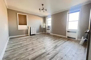 63-109 Saunders St, Rego Park, NY 11374 - Photo 1