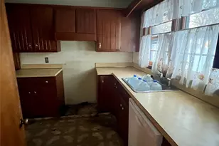 35 Sandi Dr, Poughkeepsie, NY 12603 - Photo 5