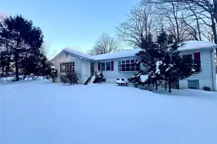 35 Sandi Dr, Poughkeepsie, NY 12603 - Photo 3