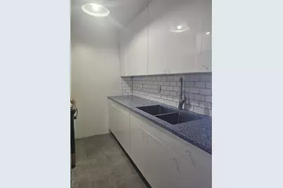 833 Central Avenue #6G, Far Rockaway, NY 11691 - Photo 5