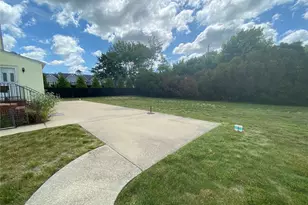 60 Schmeelk Pl, Copiague, NY 11726 - Photo 3