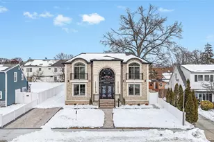 2481 Putnam Dr, East Meadow, NY 11554 - Photo 21