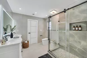 2481 Putnam Dr, East Meadow, NY 11554 - Photo 11