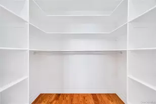 2481 Putnam Dr, East Meadow, NY 11554 - Photo 23