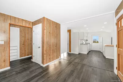 165 Westwood Drive, Brentwood, NY 11717 - Photo 7