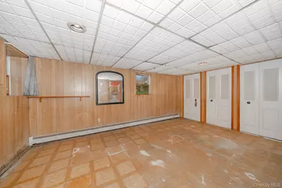 165 Westwood Drive, Brentwood, NY 11717 - Photo 19