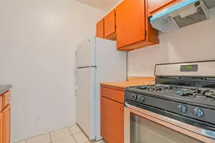 381 E 152nd St, Bronx, NY 10455 - Photo 5