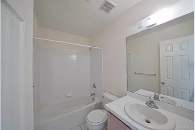 11 Cranberry Circle, Medford, NY 11763 - Photo 31