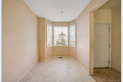 11 Cranberry Circle, Medford, NY 11763 - Photo 13