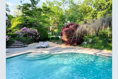 181 Hillair Circle, White Plains, NY 10605 - Photo 45