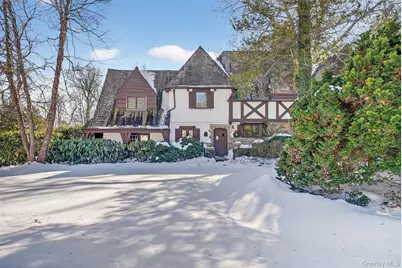 181 Hillair Circle, White Plains, NY 10605 - Photo 3