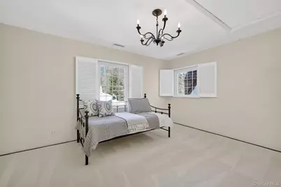 181 Hillair Circle, White Plains, NY 10605 - Photo 35