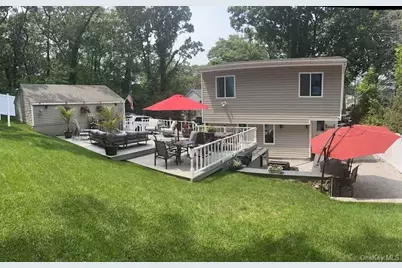 38 Hawthorne Road, Rocky Point, NY 11778 - Photo 5