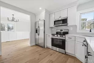 1347 Gardiner Dr, Bay Shore, NY 11706 - Photo 15