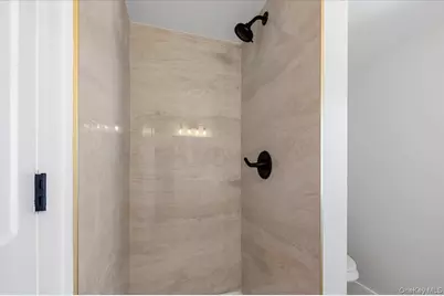 1347 Gardiner Drive, Bay Shore, NY 11706 - Photo 23