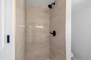 1347 Gardiner Dr, Bay Shore, NY 11706 - Photo 23