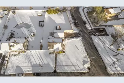 1347 Gardiner Drive, Bay Shore, NY 11706 - Photo 27