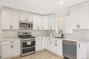 36 Musket Dr, Shirley, NY 11967 - Photo 9