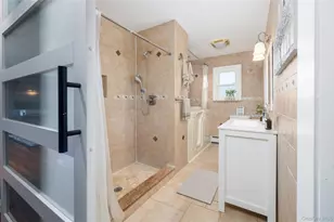 21 Amarillo Dr, Nanuet, NY 10954 - Photo 9