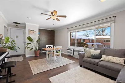 294 Edmunton Drive #K18, North Babylon, NY 11703 - Photo 3