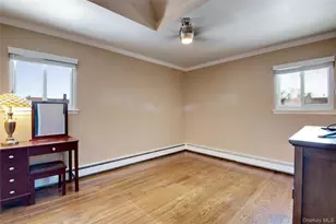 192 Park Ave, New Hyde Park, NY 11040 - Photo 13