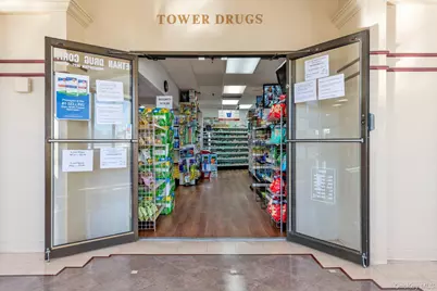 271-10 Grand Central Pkwy #27 Y, Floral Park, NY 11005 - Photo 19