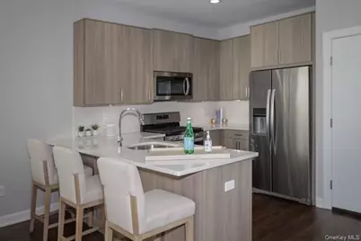 193 Sutton Court #193, Mount Sinai, NY 11766 - Photo 3