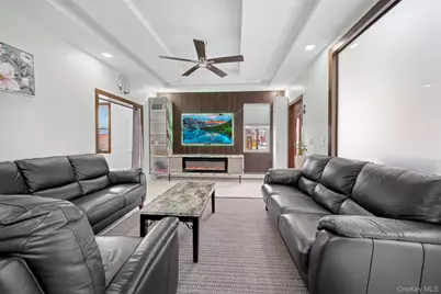 35 Barwick Street, Floral Park, NY 11001 - Photo 9