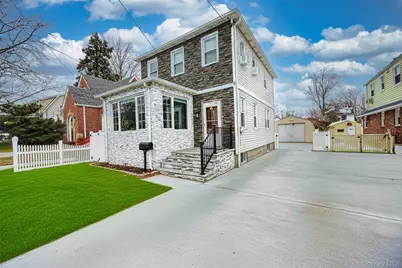 35 Barwick Street, Floral Park, NY 11001 - Photo 3