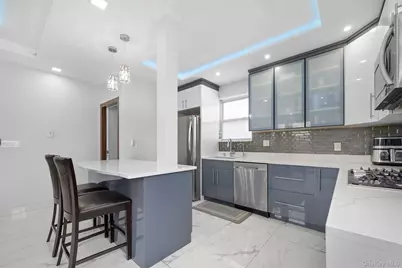 35 Barwick Street, Floral Park, NY 11001 - Photo 11