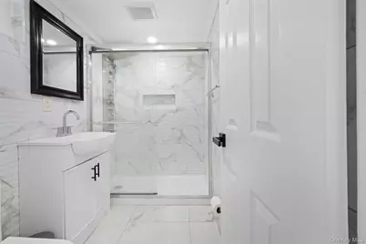 35 Barwick Street, Floral Park, NY 11001 - Photo 35