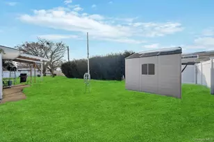 4 Adams St, Hicksville, NY 11801 - Photo 23