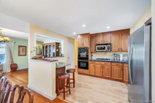 4 Adams St, Hicksville, NY 11801 - Photo 3