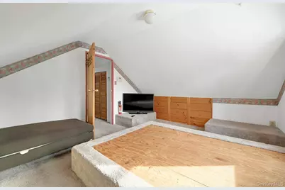 42 Williams Avenue, Hillcrest, NY 10977 - Photo 21