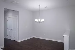 170 Sutton Ct, Mount Sinai, NY 11766 - Photo 5