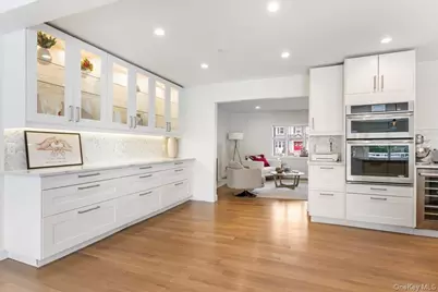 34 Tuckahoe Avenue, Eastchester, NY 10709 - Photo 9