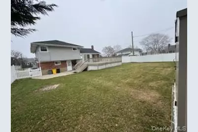 25 Alma Lane, Plainview, NY 11803 - Photo 17