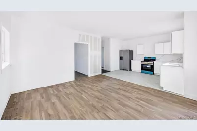 10 8th Avenue, East Rockaway, NY 11518 - Photo 7