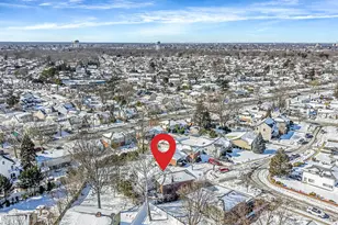 1384 Dieman Ln, East Meadow, NY 11554 - Photo 9