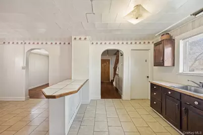 262-264 Cottage Street, Middletown, NY 10940 - Photo 5