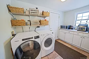 9 Norway Pine Dr, Medford, NY 11763 - Photo 17