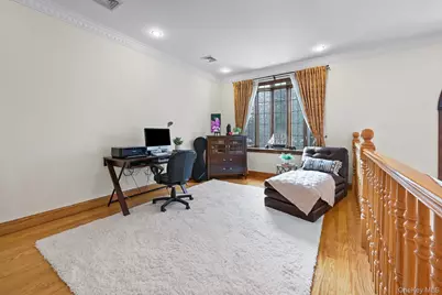 6537 169th Street, Fresh Meadows, NY 11365 - Photo 19