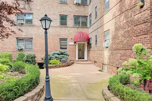 102-45 67th Rd, Forest Hills, NY 11375 - Photo 23