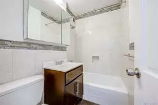 70-25 Yellowstone Blvd, Forest Hills, NY 11375 - Photo 25