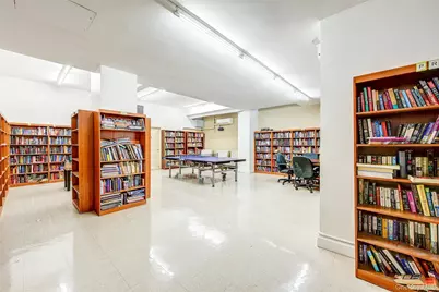 70-25 Yellowstone Boulevard #7M, Forest Hills, NY 11375 - Photo 31