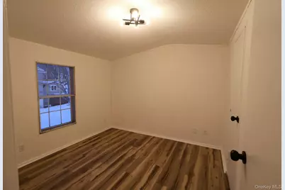 23 Oak St, Wurtsboro, NY 12790 - Photo 9