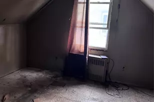 728 Martin Dr, Uniondale, NY 11553 - Photo 9