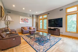 196-15 Como Ave, Hollis, NY 11423 - Photo 17